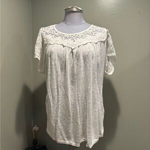 Ladies White Blouse. Size Large. Viscose/Polyester Blend.